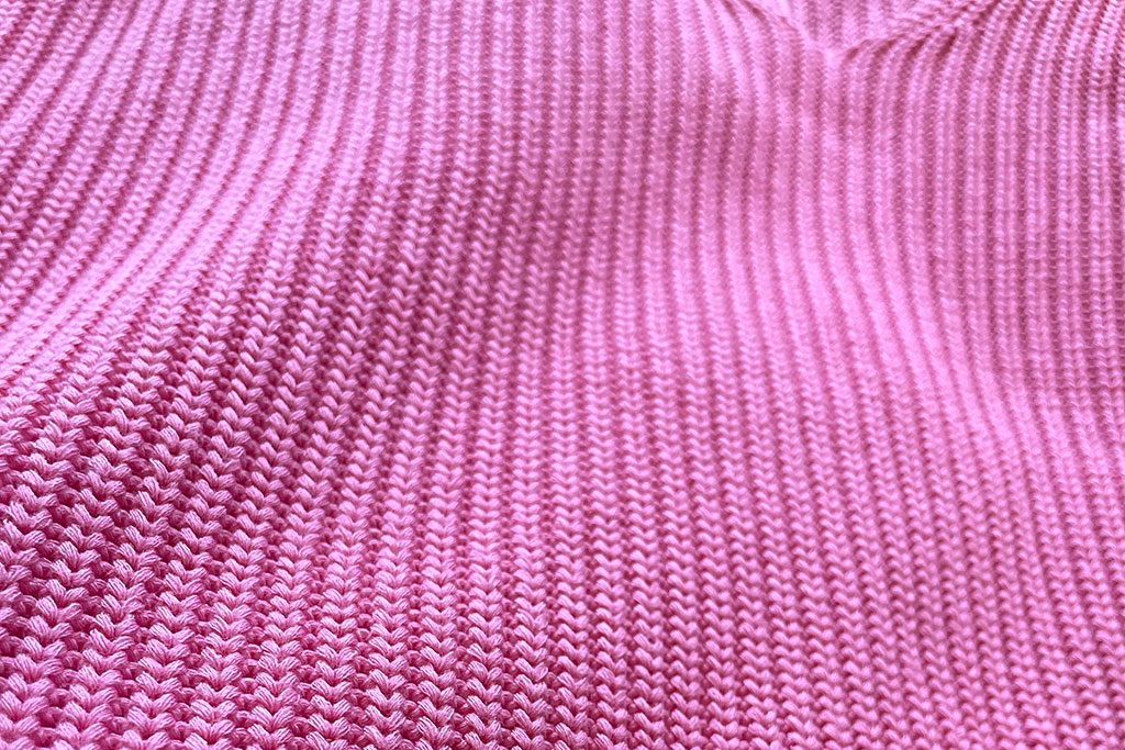 UBBA Textile's quality assurance process ensures precision and durability in every knitwear piece.